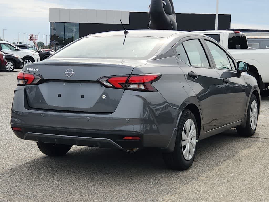 2025 Nissan Versa S photo 4