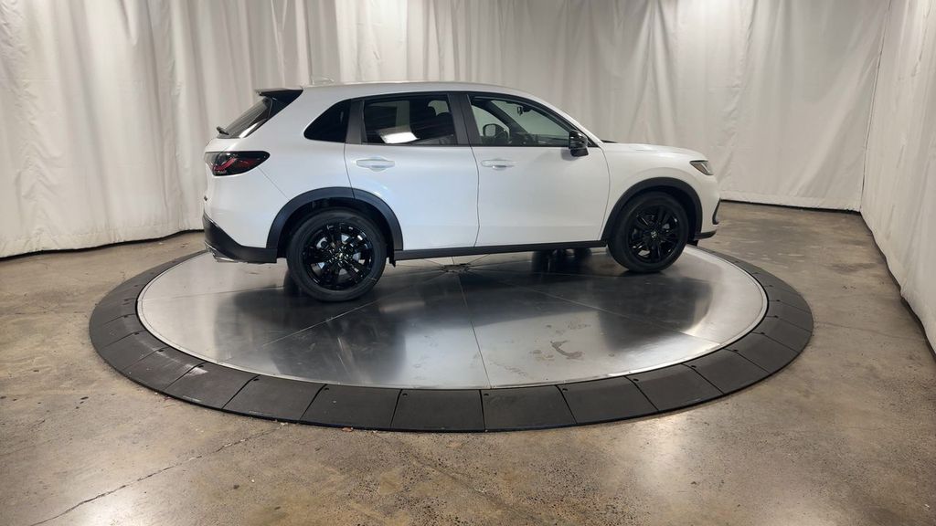 2026 Honda HR-V Sport photo 2