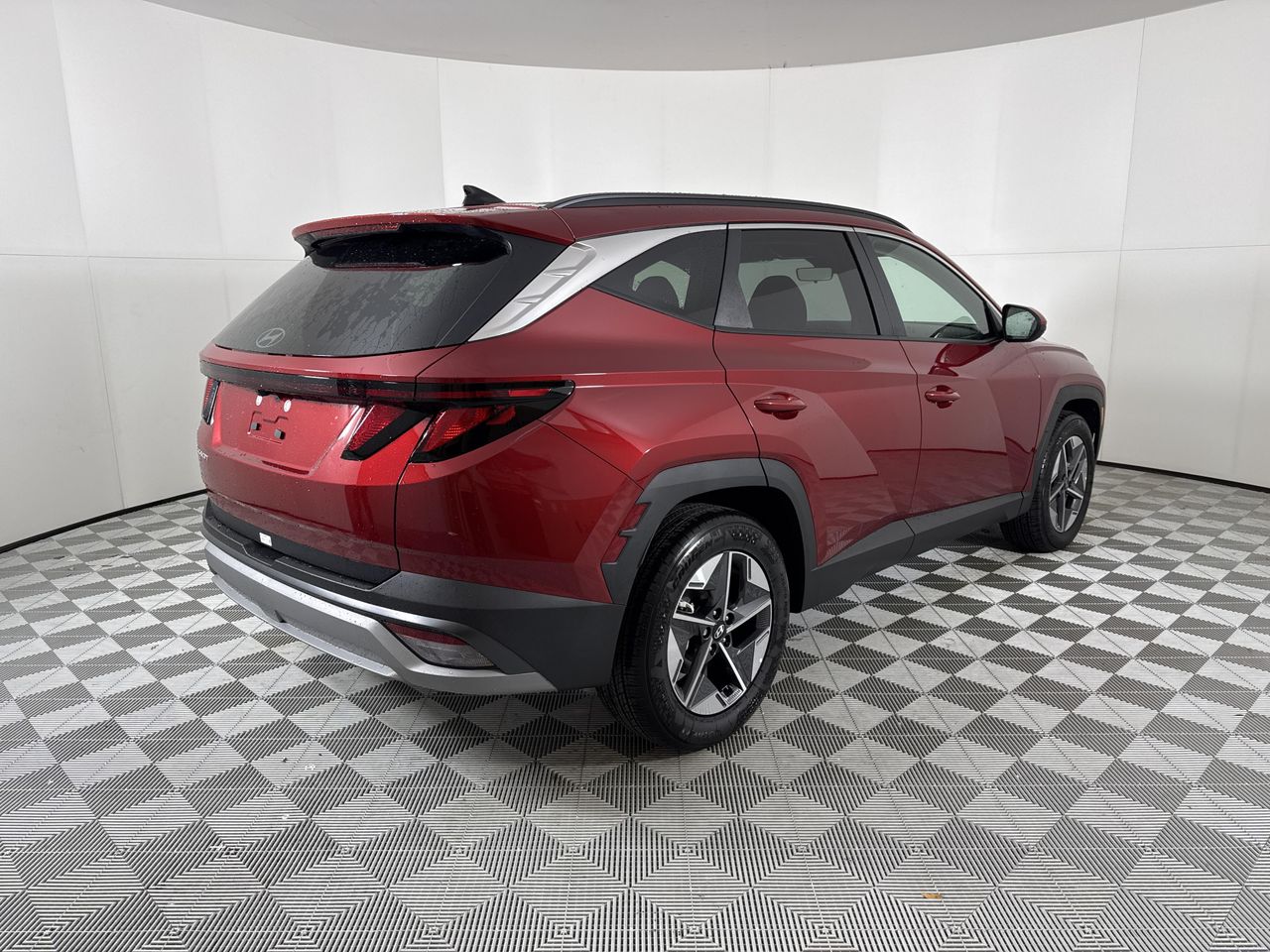 2025 Hyundai Tucson SEL photo 2