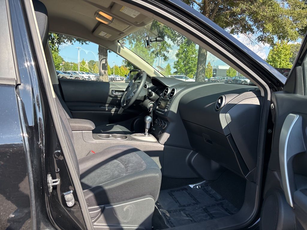 2015 Nissan Rogue Select S AWD photo 16
