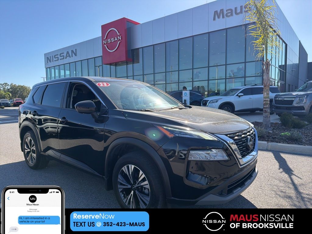 2023 Nissan Rogue SV's photo