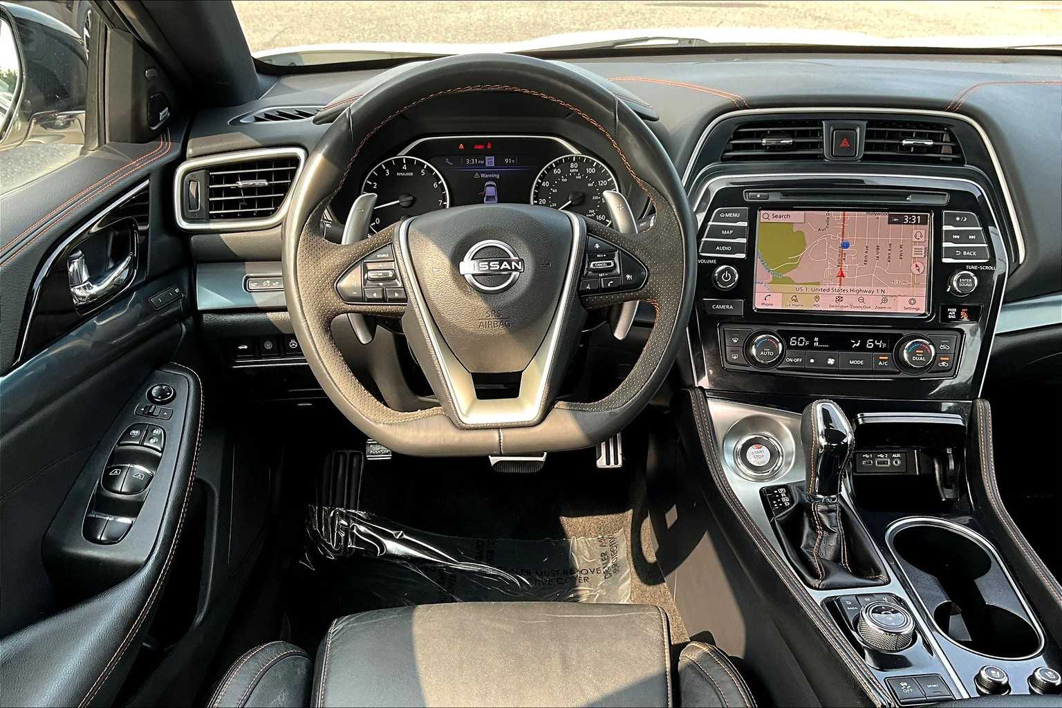 2023 Nissan Maxima SR photo 5