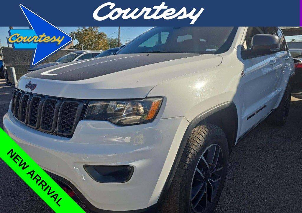 2020 Jeep Grand Cherokee Trailhawk's photo