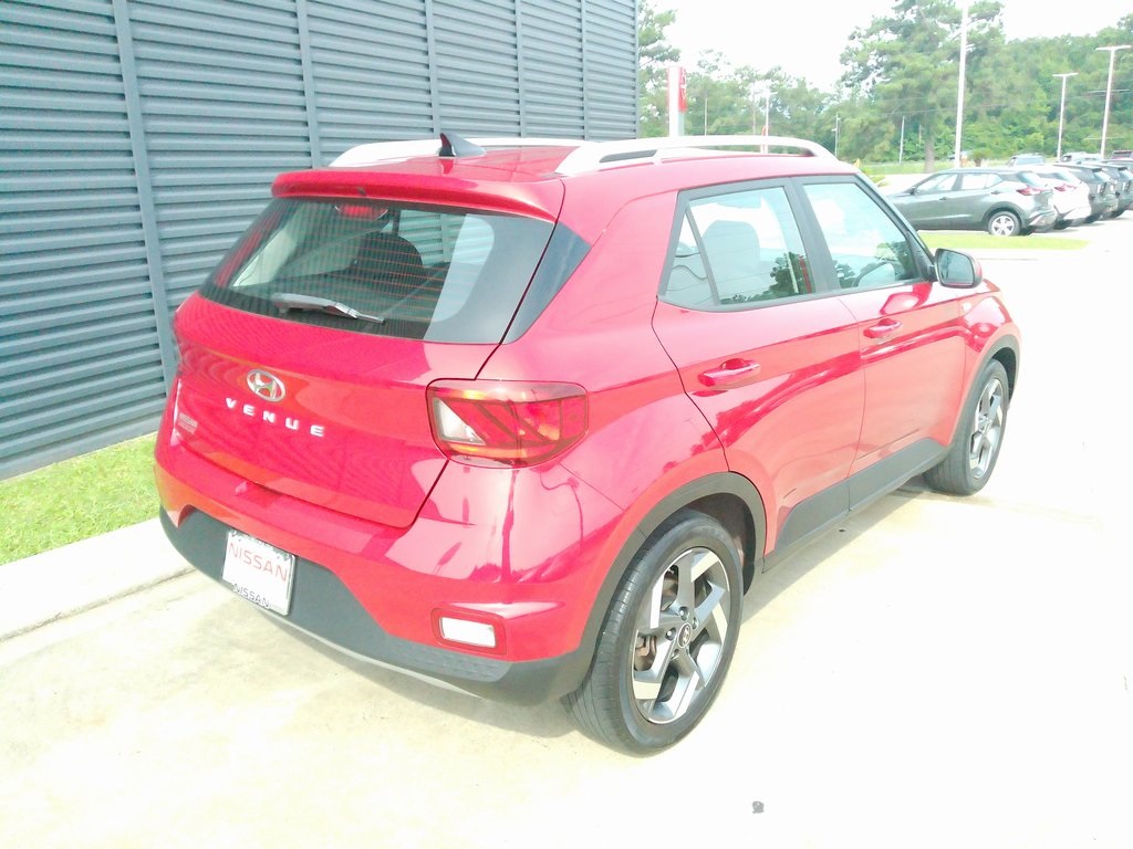 2022 Hyundai Venue SEL Limited photo 3