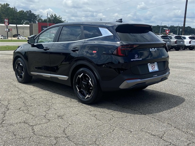 2026 Kia Sportage EX photo 4