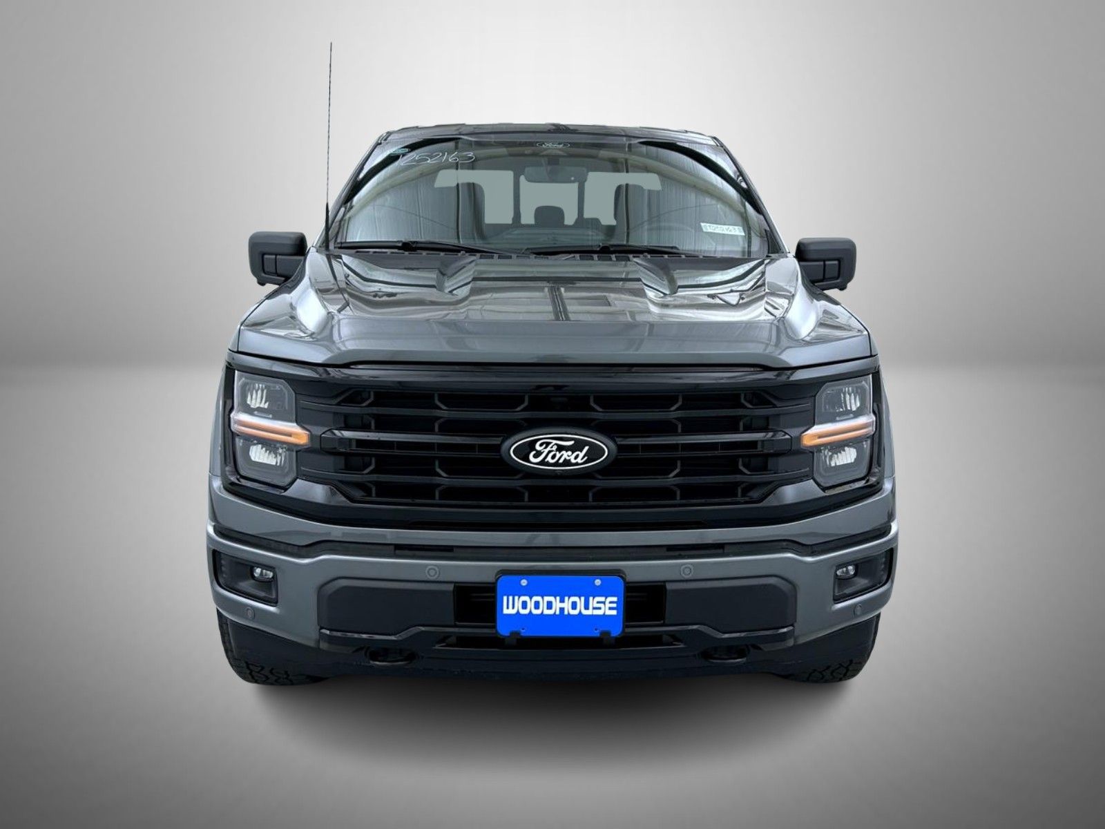 2025 Ford F-150 XLT photo 2