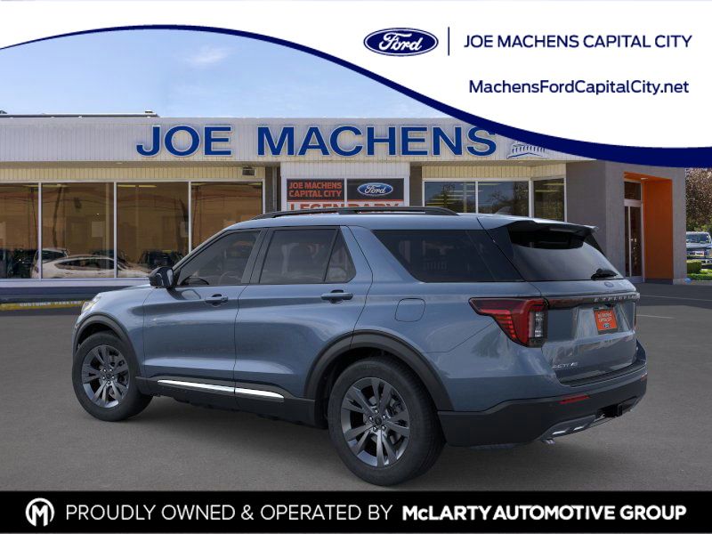 2025 Ford Explorer photo 2