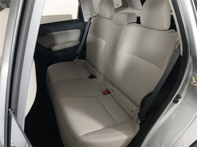 2017 Subaru Forester 2.5i photo 16