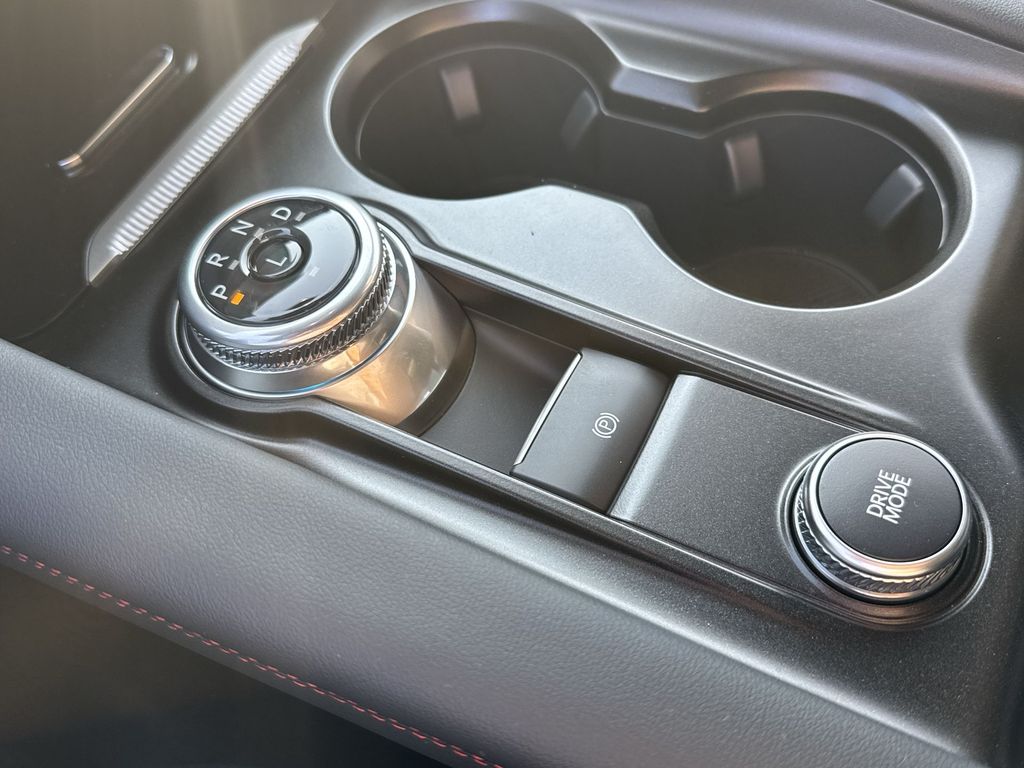 2025 Ford Explorer ST-Line photo 19