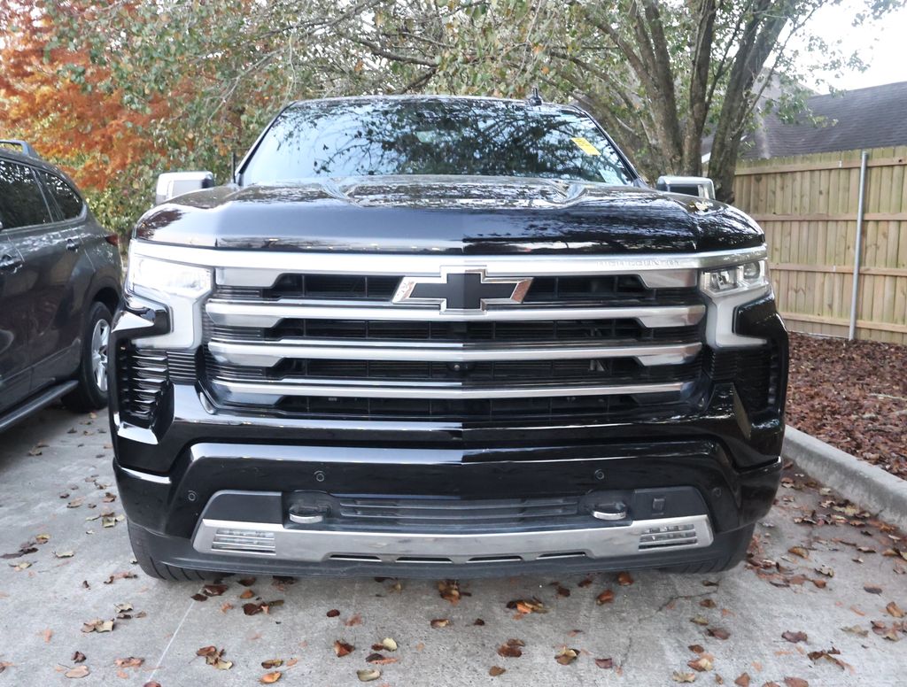 2023 Chevrolet Silverado 1500 High Country photo 2