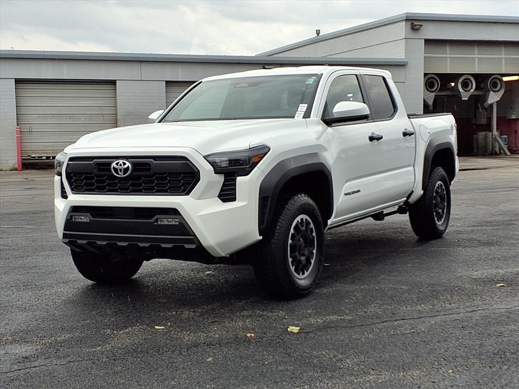 Used 2024 Toyota Tacoma TRD Sport with VIN 3TMLB5JN9RM001415 for sale in Kansas City