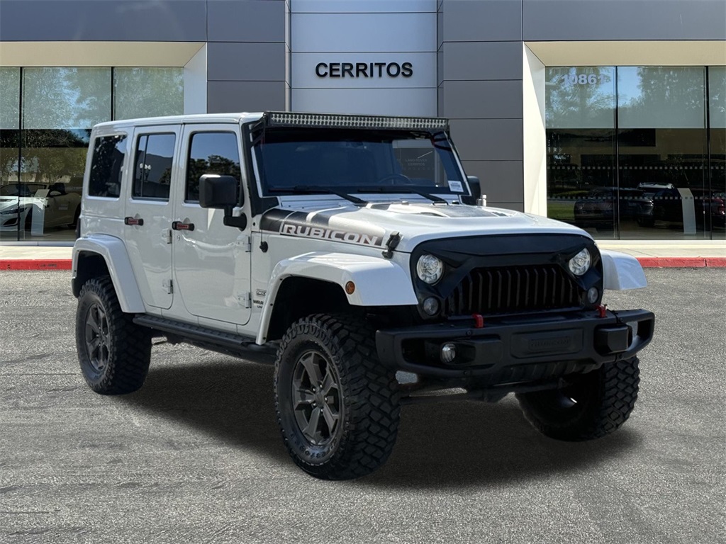 2017 Jeep Wrangler Unlimited Rubicon Recon photo 3
