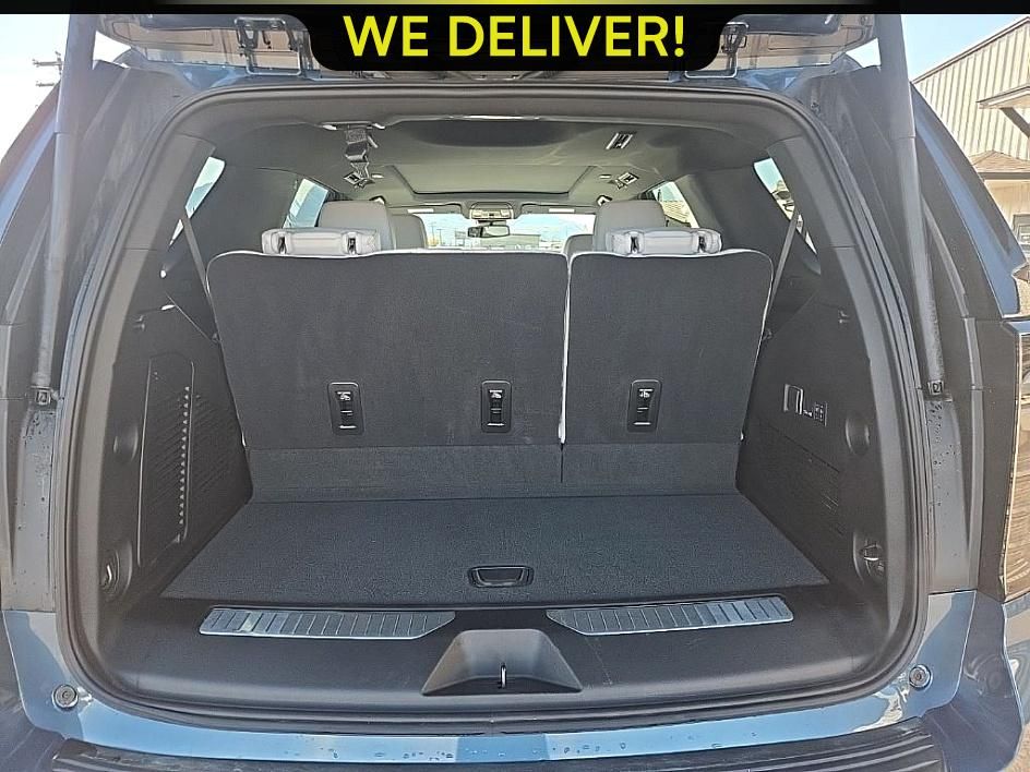 2025 Chevrolet Tahoe Premier photo 3