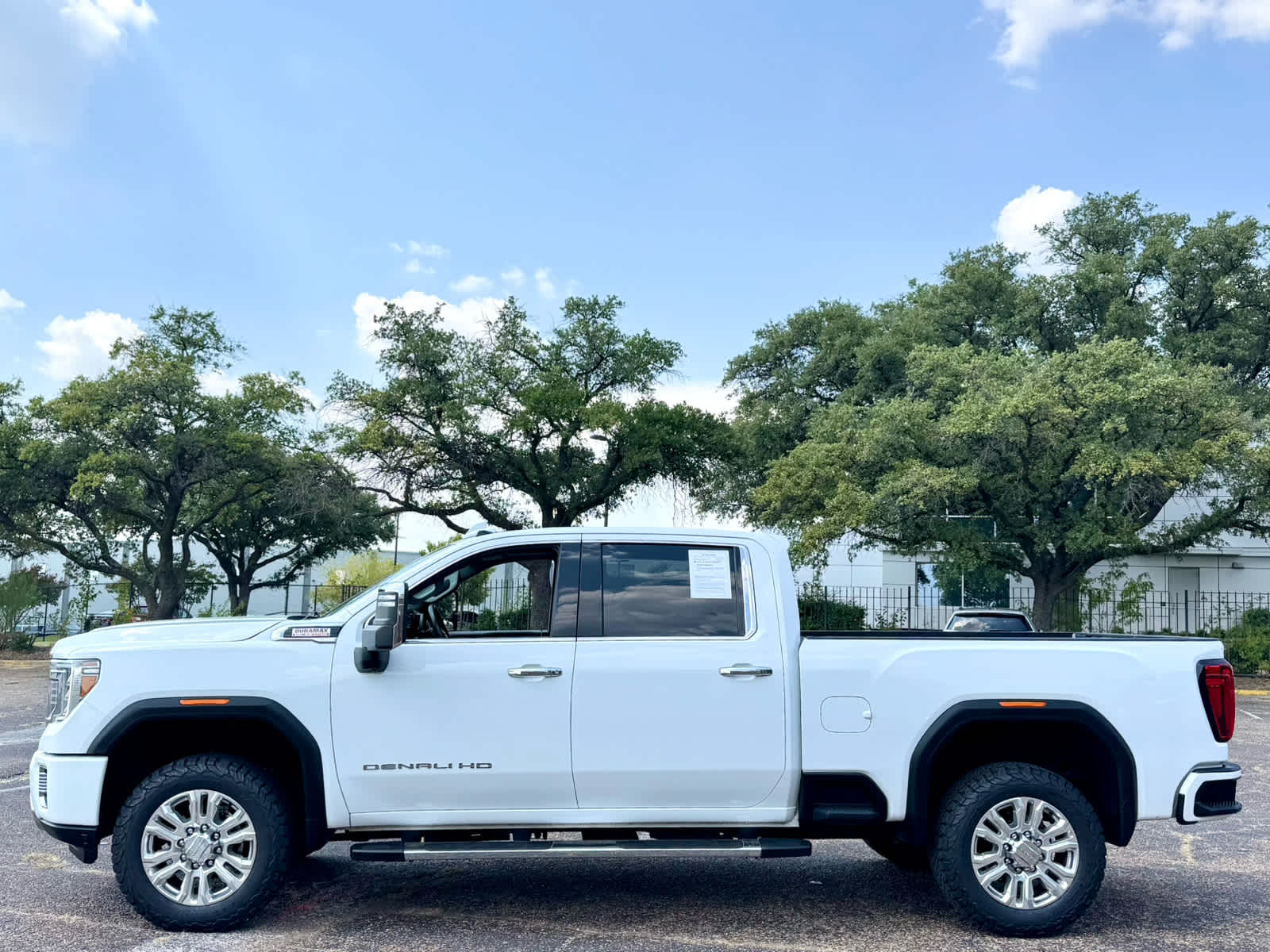 2022 Gmc Sierra 2500 HD Denali photo 2