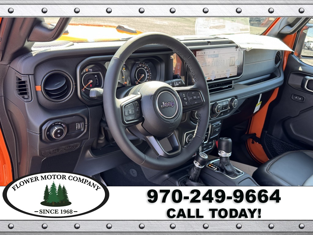 2025 Jeep Gladiator Mojave photo 13