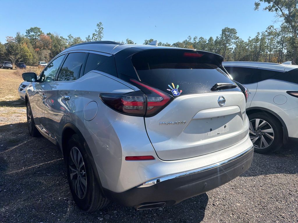 2021 Nissan Murano SV photo 2