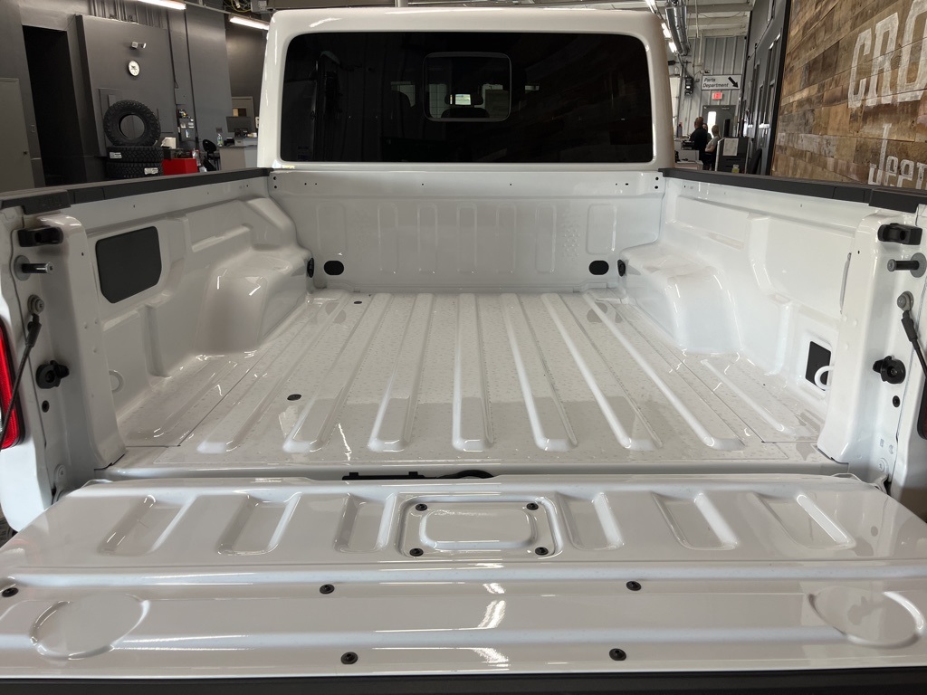 2025 Jeep Gladiator Sport photo 22