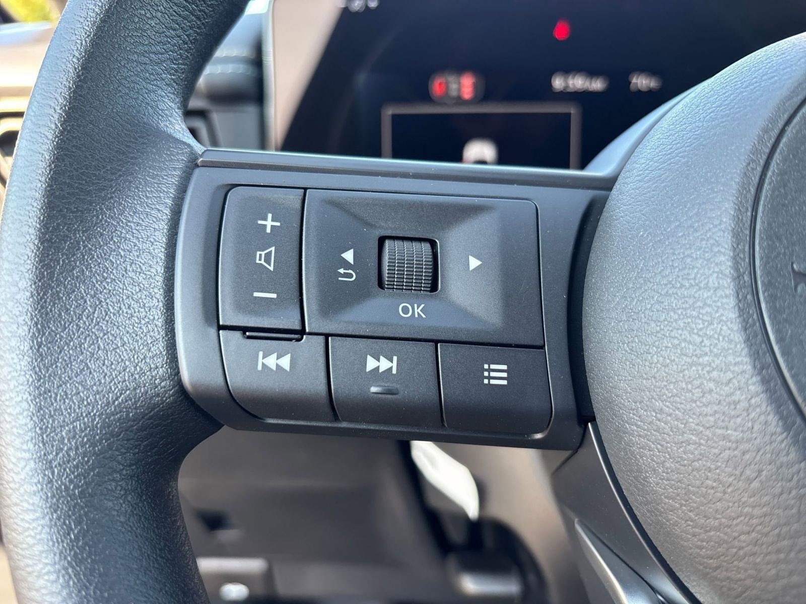 2026 Nissan Kicks SV photo 19