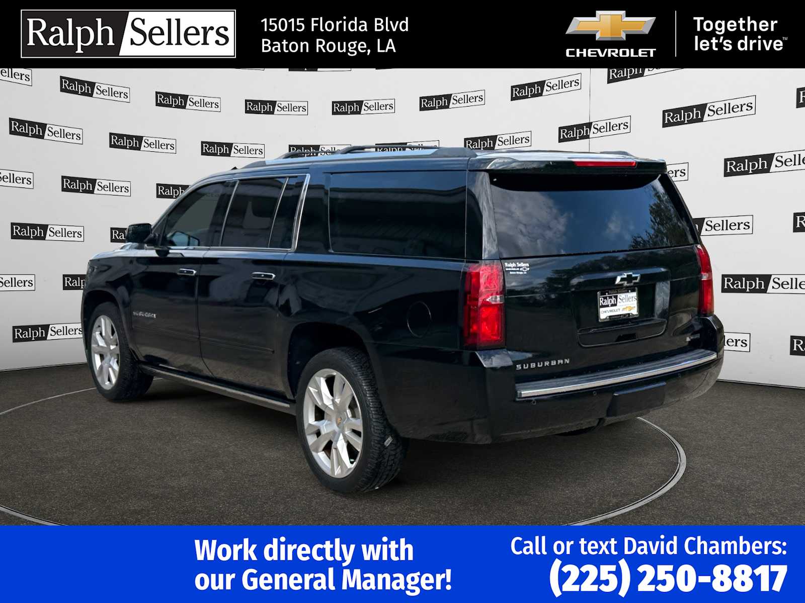 2017 Chevrolet Suburban Premier photo 4