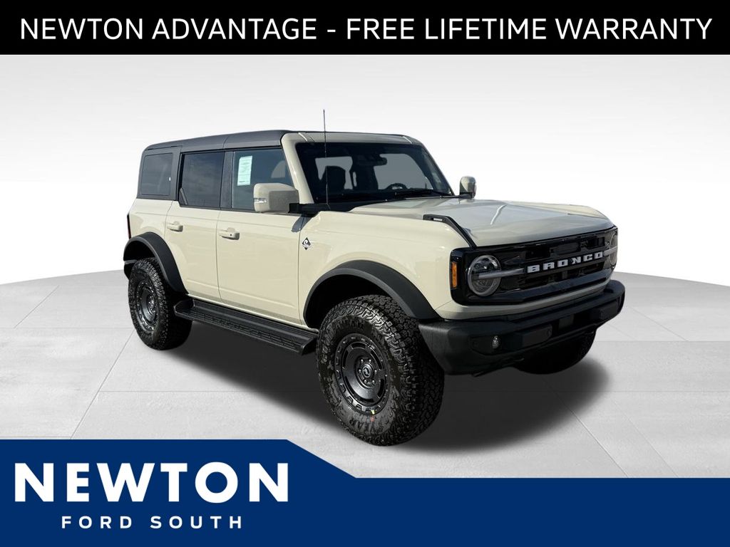 2025 Ford Bronco 4-Door Outer Banks's photo