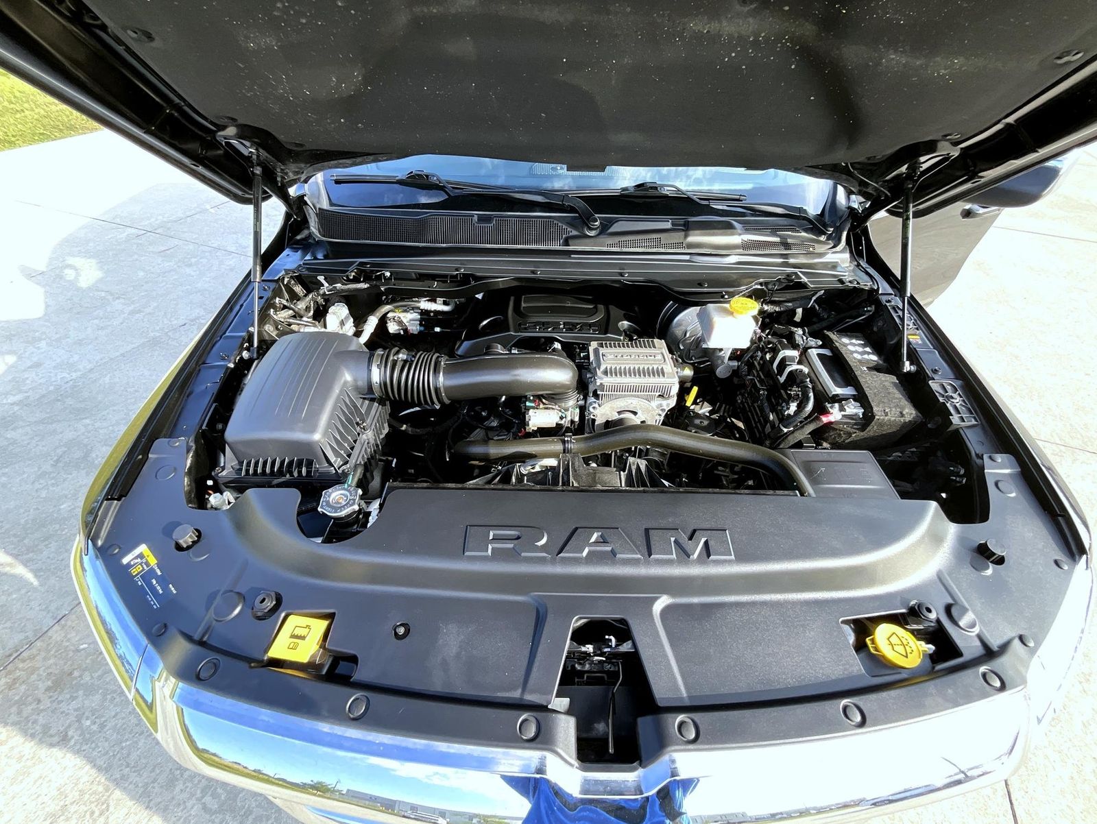 2023 Ram 1500 Laramie photo 24