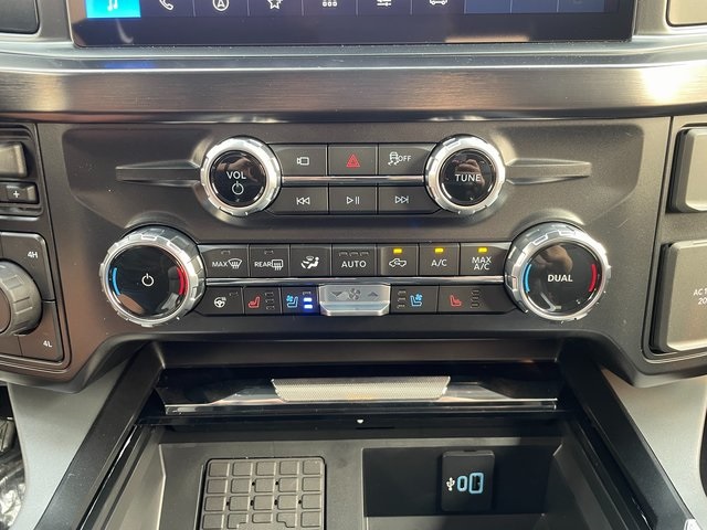 2025 Ford F-350 photo 29