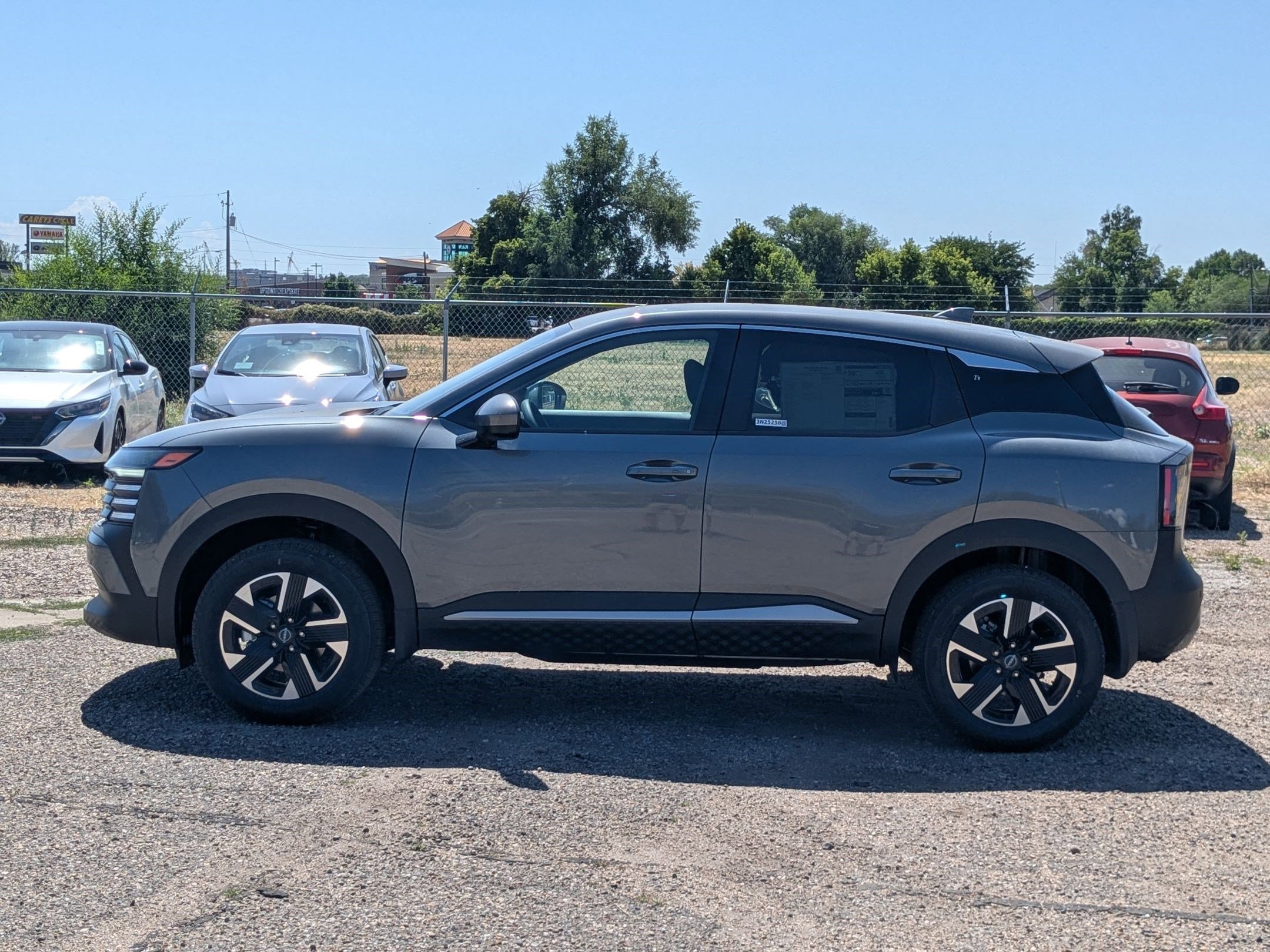 2025 Nissan Kicks SV photo 4