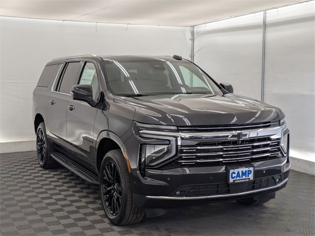 2025 Chevrolet Suburban Premier photo 8