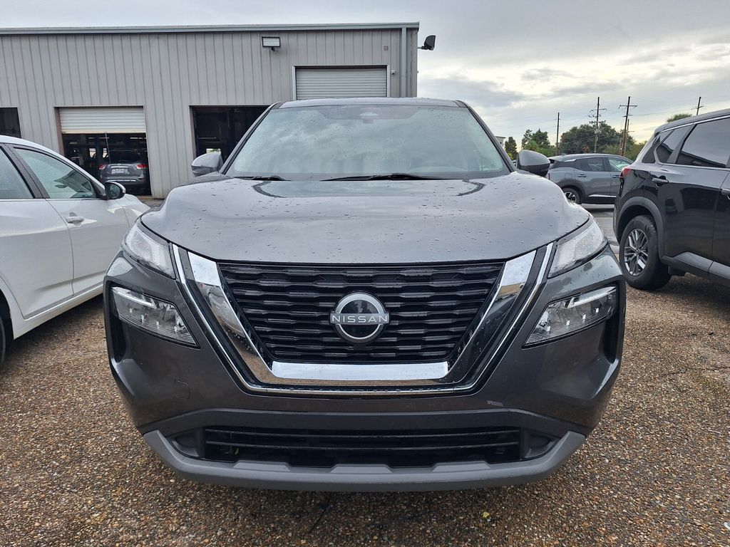 2023 Nissan Rogue SV photo 2