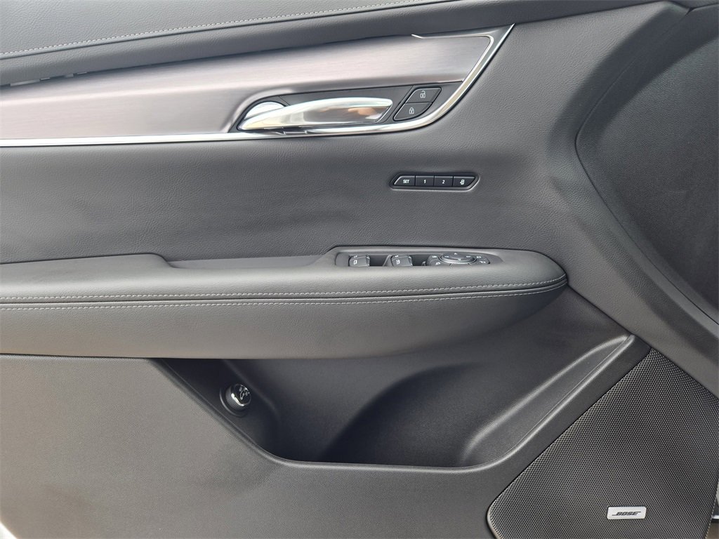 2025 Cadillac XT6 Luxury photo 22