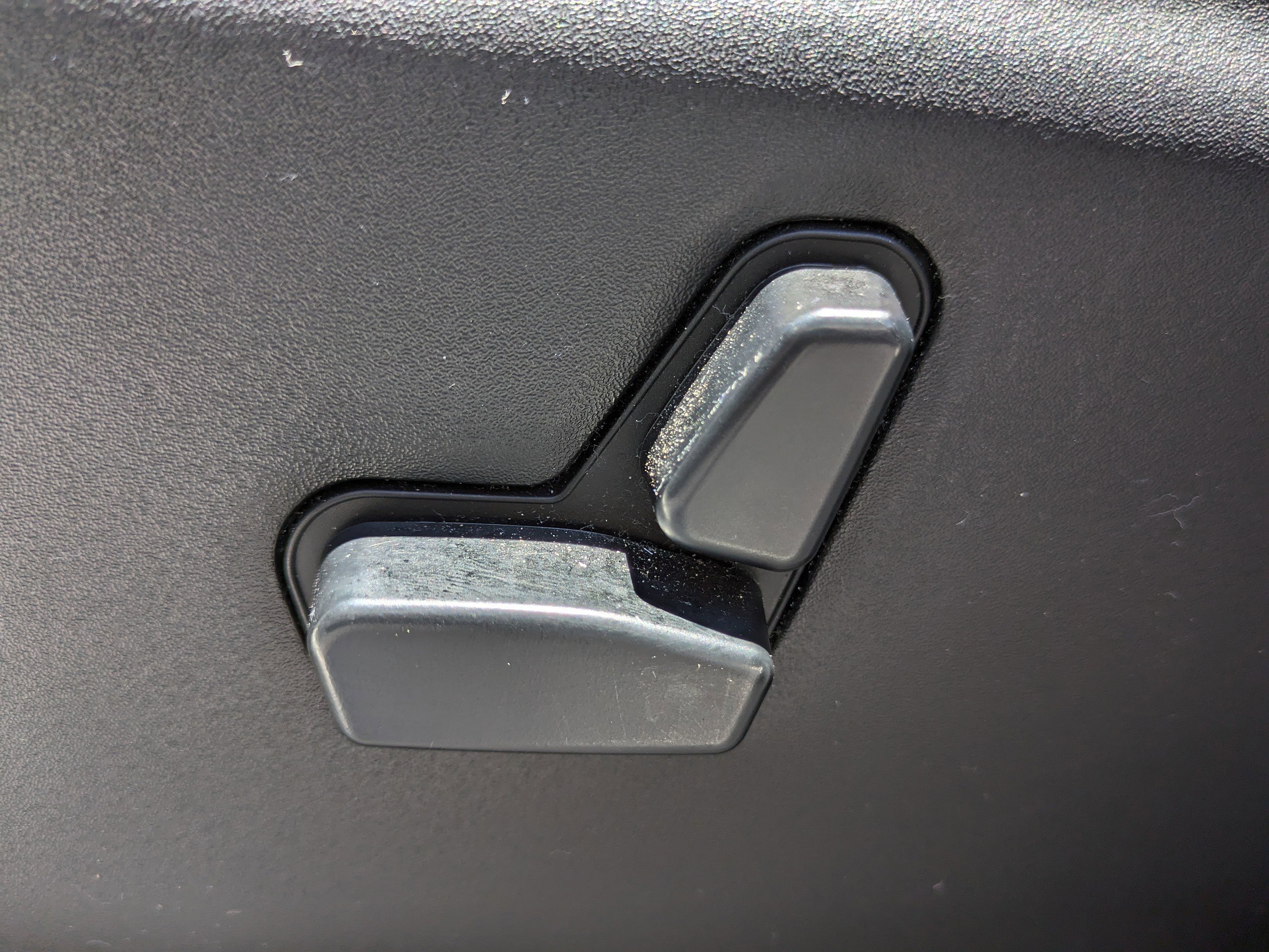 2020 Jeep Grand Cherokee Altitude photo 18