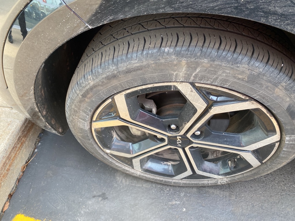 2023 Kia Niro EX Touring photo 3