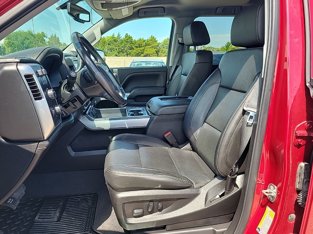 PreOwned 2018 Chevrolet Silverado 1500 LTZ 4D Crew Cab in Hutchinson 