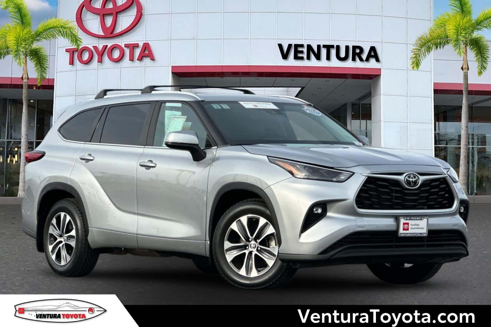 2023 Toyota Highlander XLE's photo