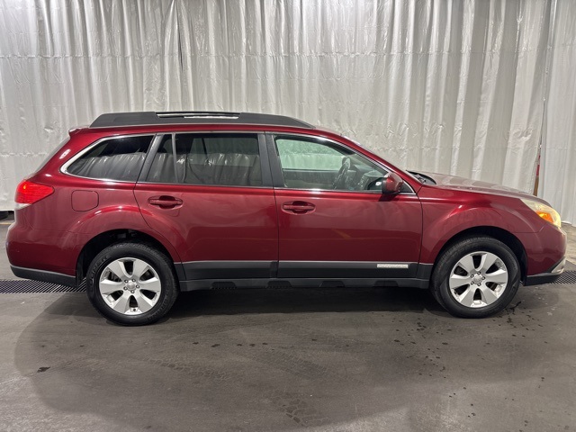Used 2011 Subaru Outback I Limited with VIN 4S4BRBKCXB3397845 for sale in Grants Pass, OR