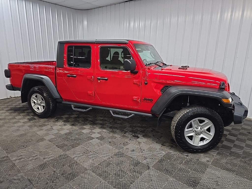 2020 Jeep Gladiator Sport S's photo