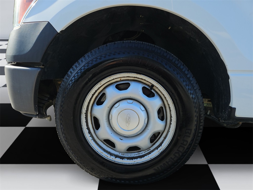 2013 Ford F-150 XL photo 14