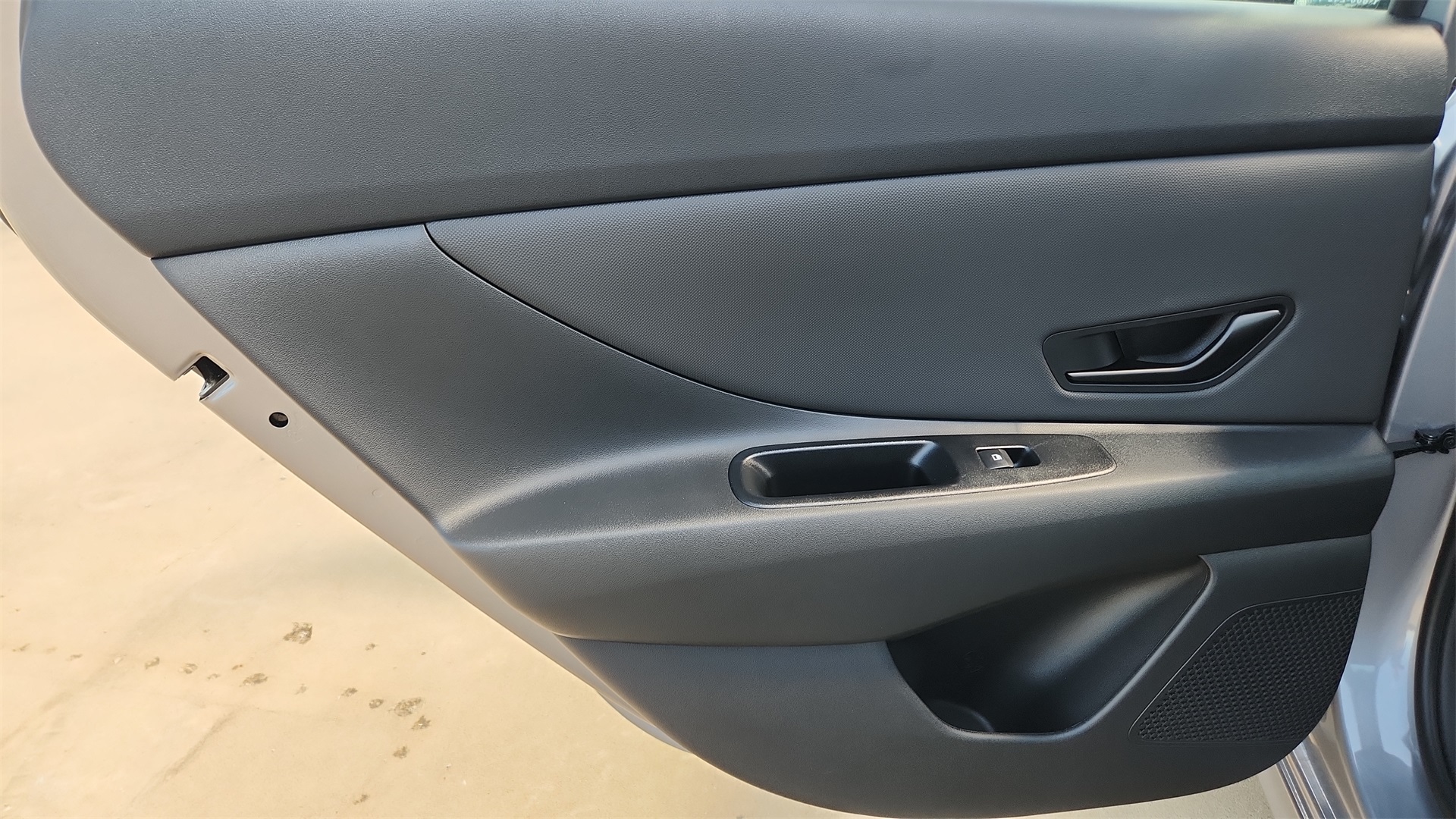 2025 Hyundai Elantra SEL Sport photo 25