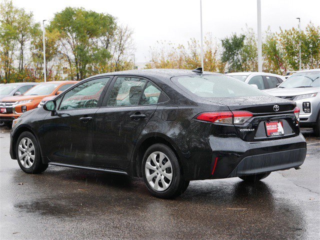 2024 Toyota Corolla LE photo 3