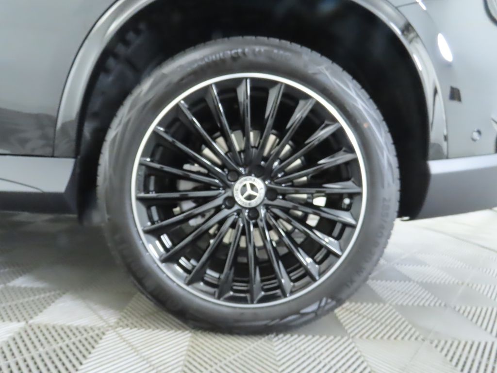 2026 Mercedes Benz GLC 300 photo 28