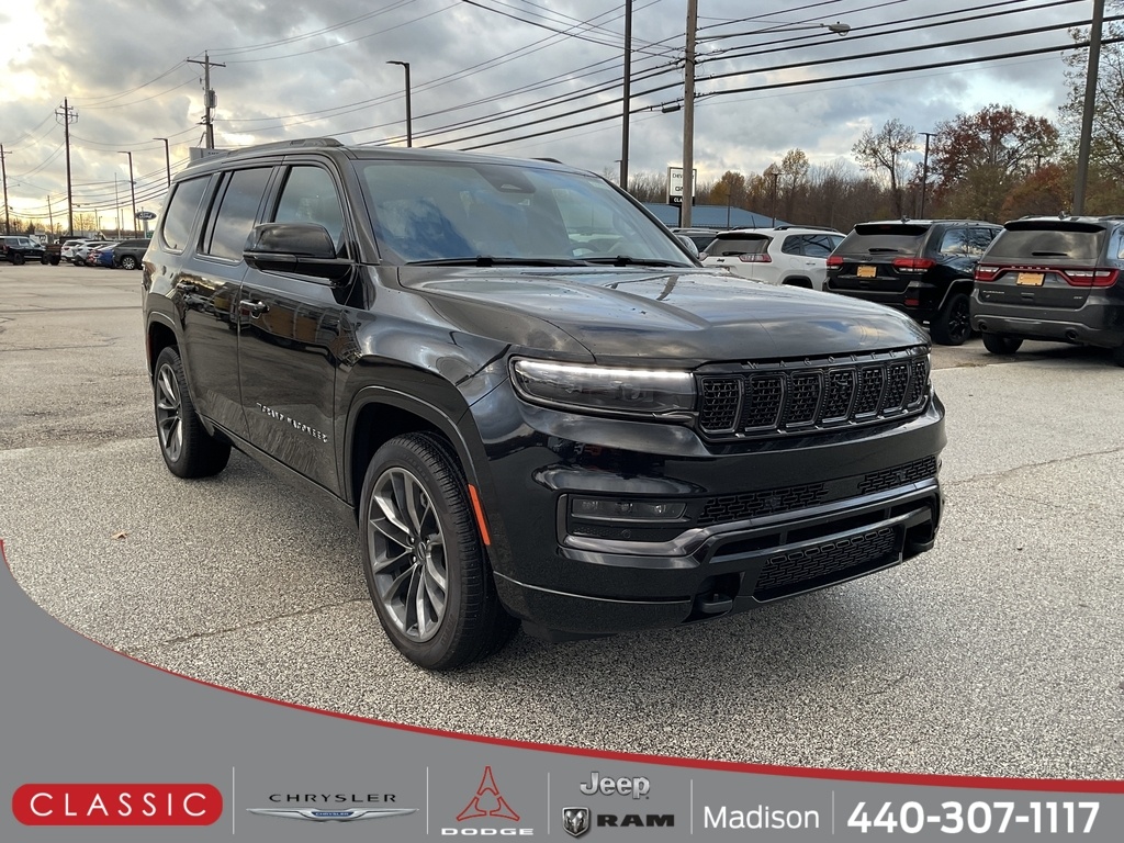 2024 Jeep Grand Wagoneer Series II's photo