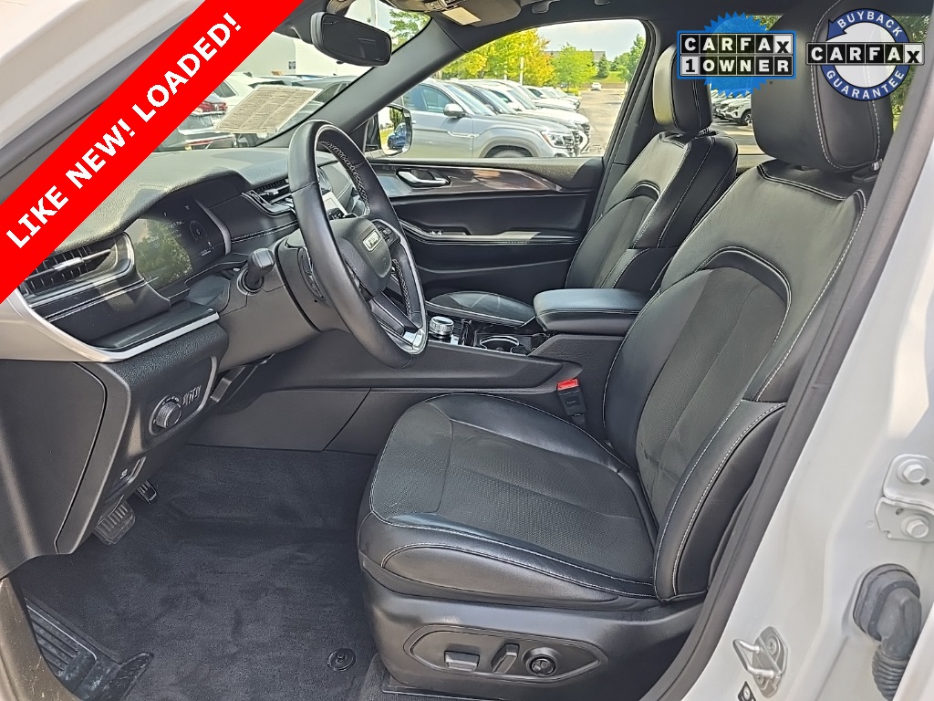 2022 Jeep Grand Cherokee Altitude photo 2
