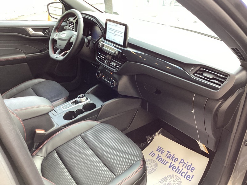 2025 Ford Escape Hybrid ST-Line Select photo 16