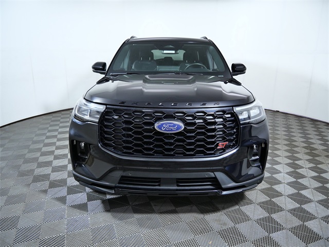 2025 Ford Explorer ST photo 2