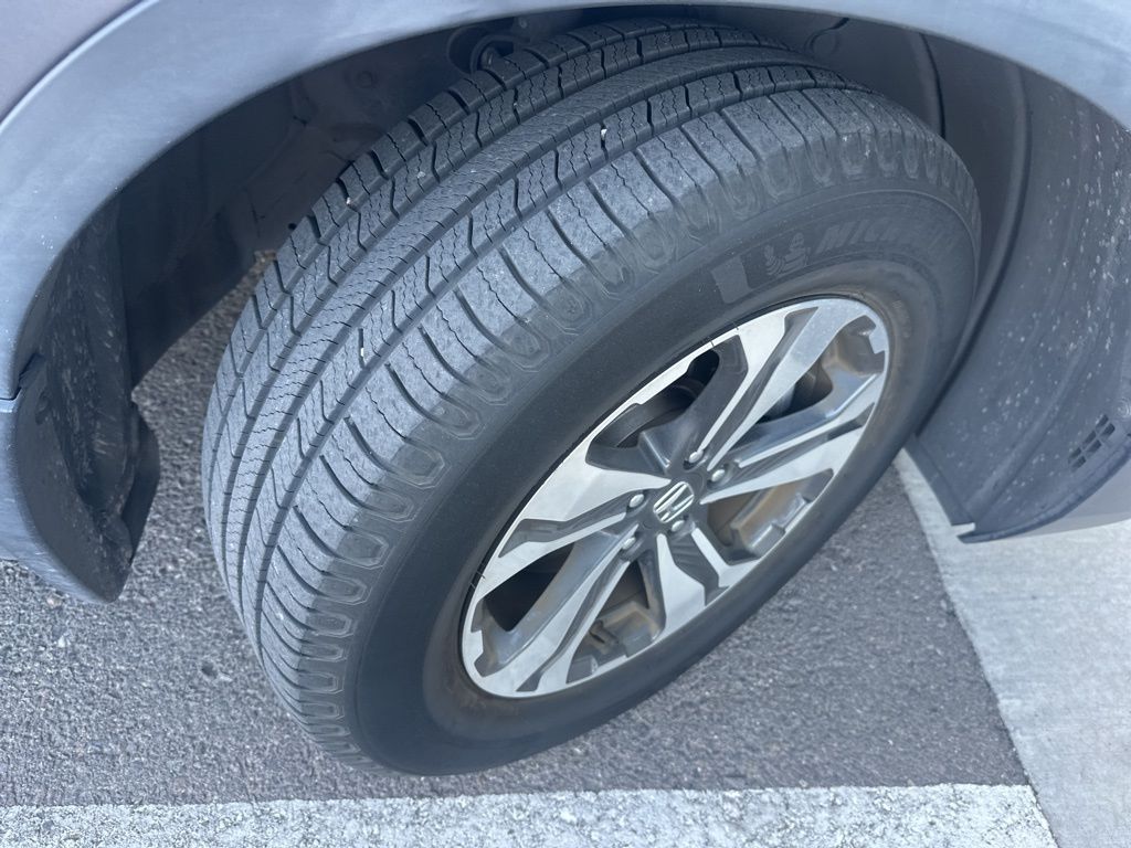 2020 Honda CR-V LX photo 17