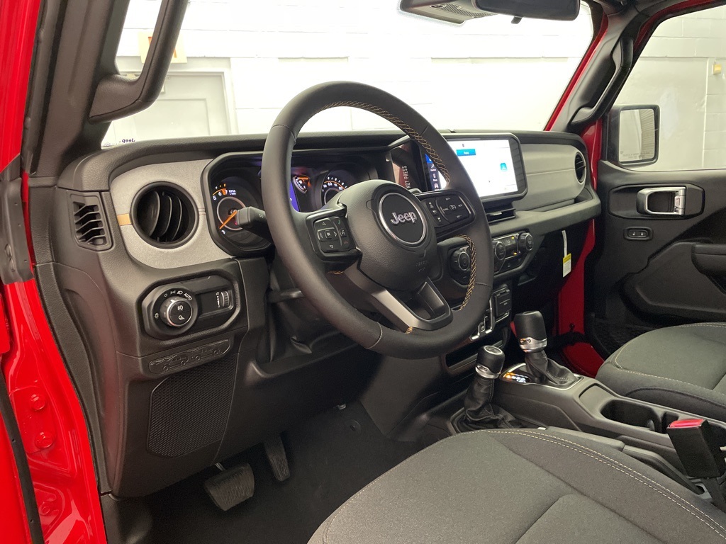 2025 Jeep Gladiator Sport S photo 9