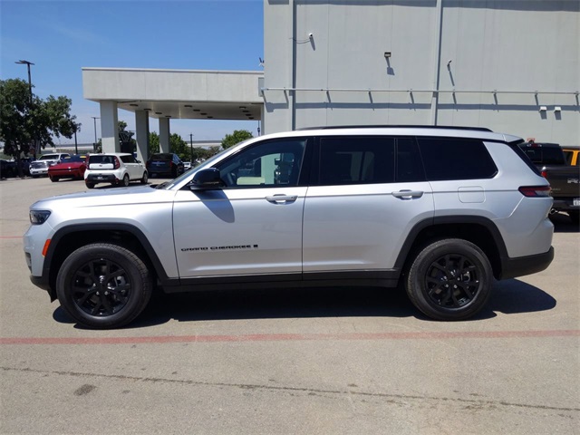 2025 Jeep Grand Cherokee Altitude X photo 4