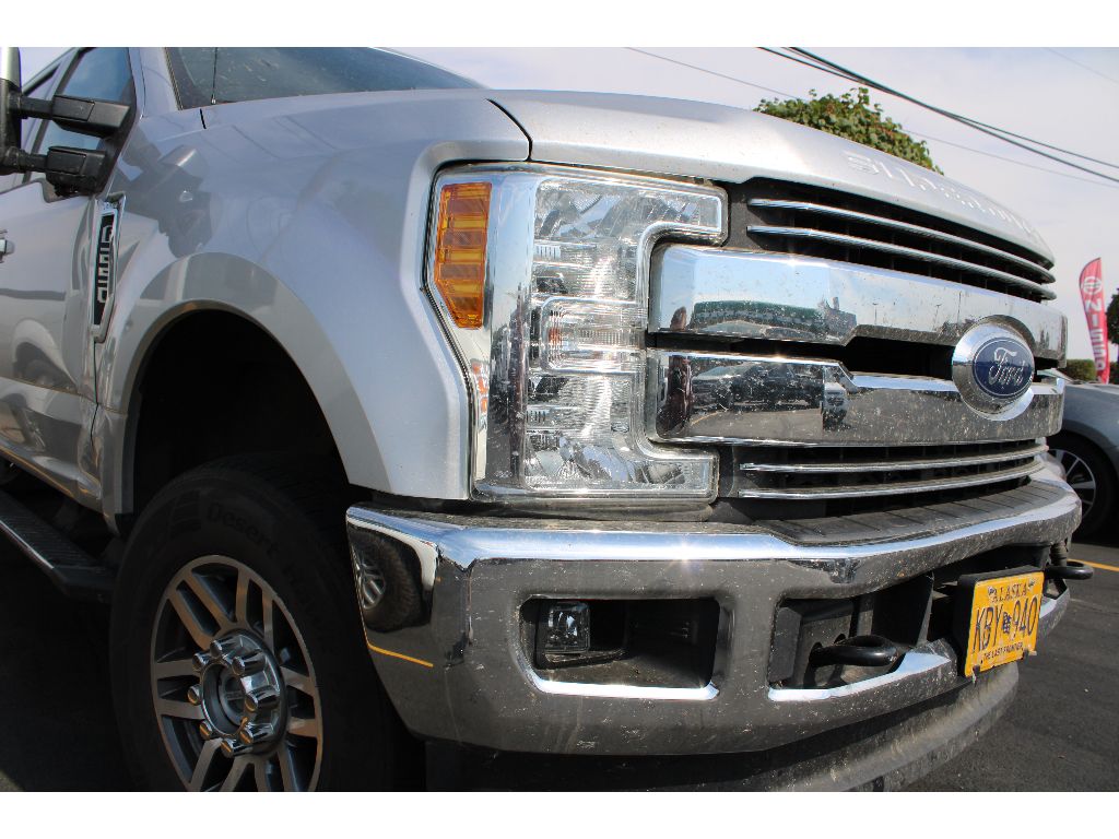 2017 Ford F-250 Lariat photo 8