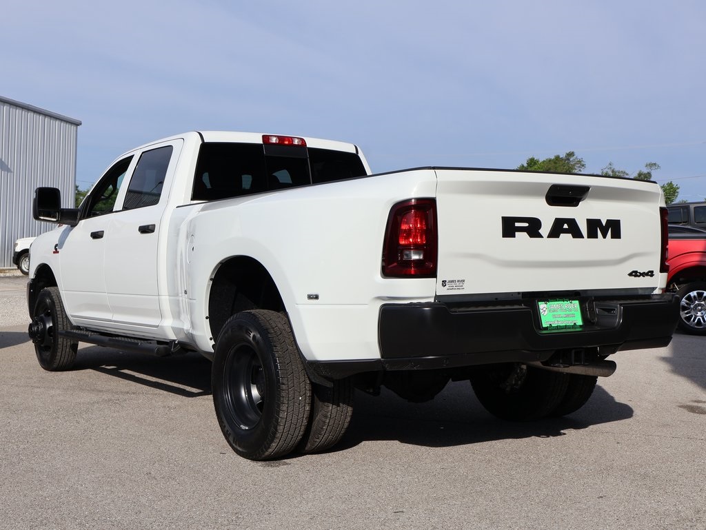 2025 Ram 3500 Tradesman photo 3