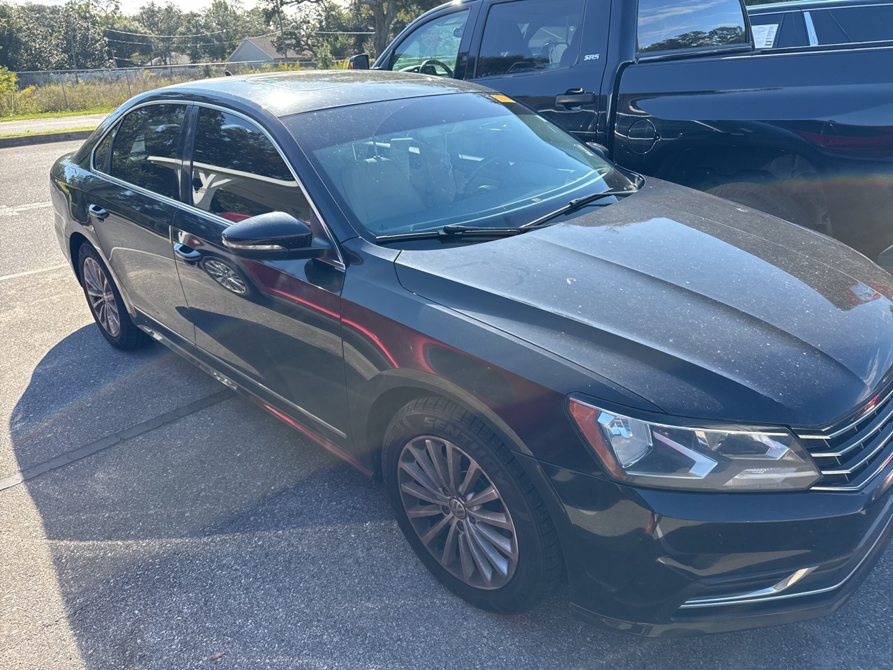 2017 Volkswagen Passat SE photo 3
